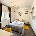 Mustra House - Private Pool & Sauna Villa