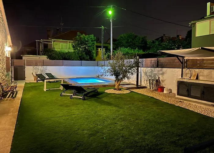 Mustra House - Private Pool & Sauna Villa *