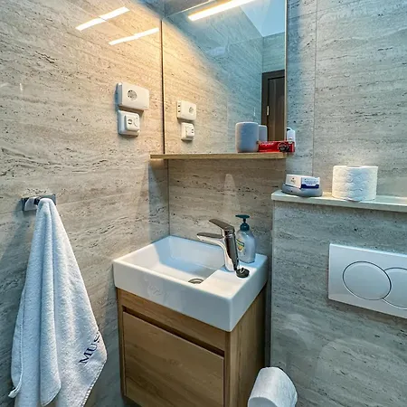 Mustra House - Private Pool & Sauna Willa