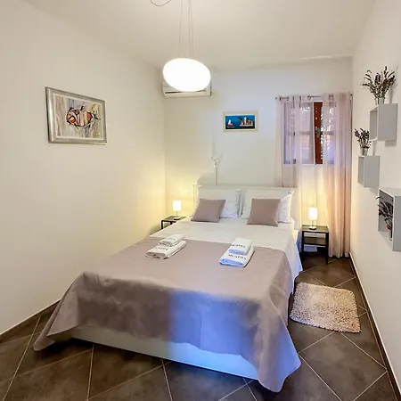 Mustra House - Private Pool & Sauna Villa *