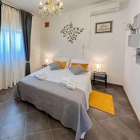 Villa Mustra House - Private Pool & Sauna *