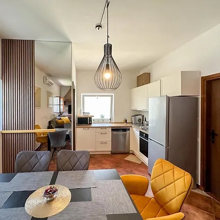 Mustra House - Private Pool & Sauna Willa *