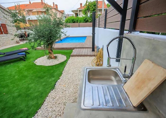 Mustra House - Private Pool & Sauna וילה זאדאר