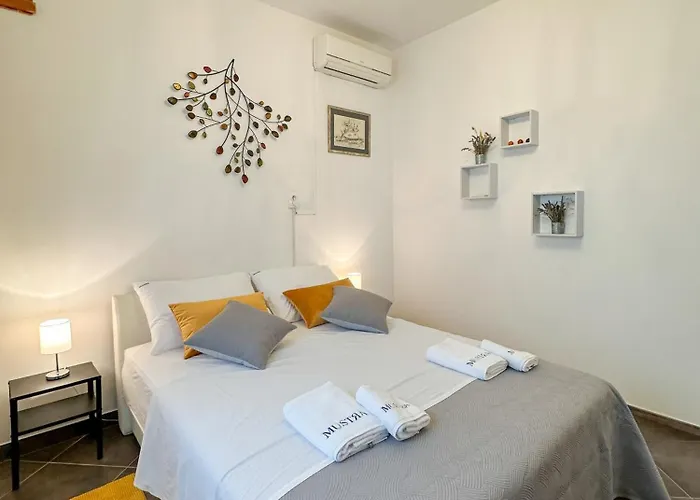 Vila Mustra House - Private Pool & Sauna *