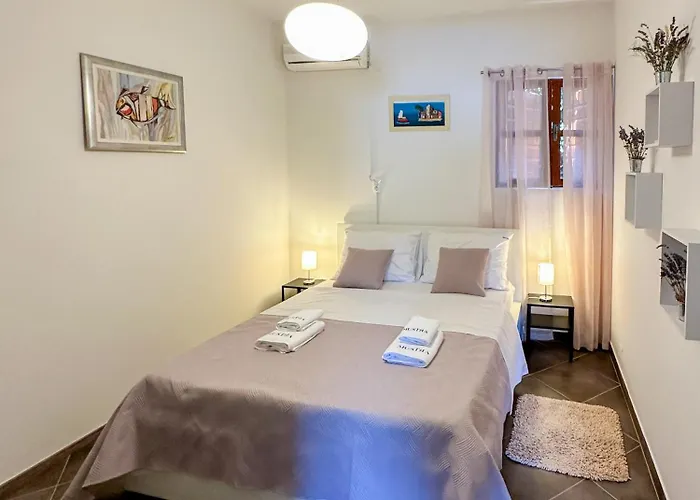 Mustra House - Private Pool & Sauna Vila *