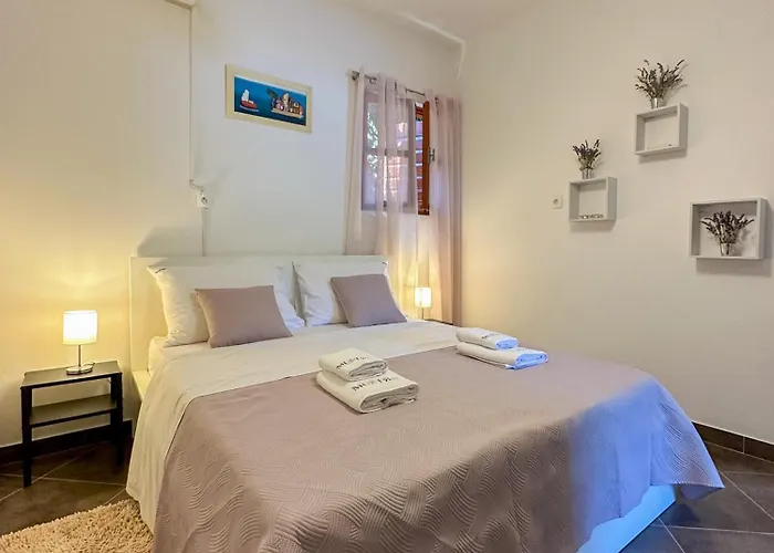 Vila Mustra House - Private Pool & Sauna