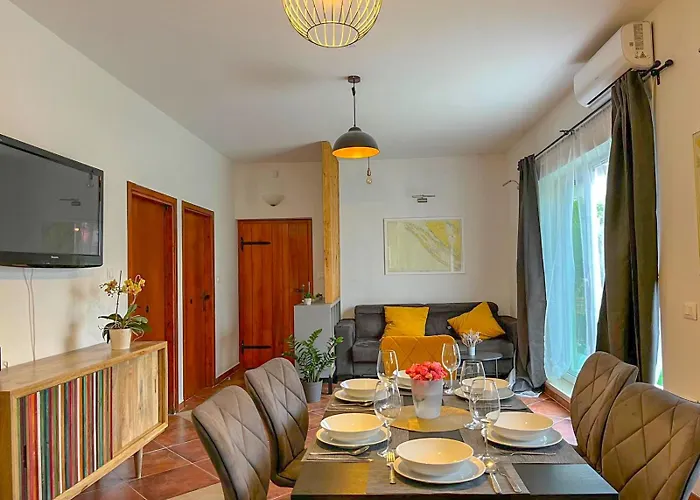 Mustra House - Private Pool & Sauna זאדאר