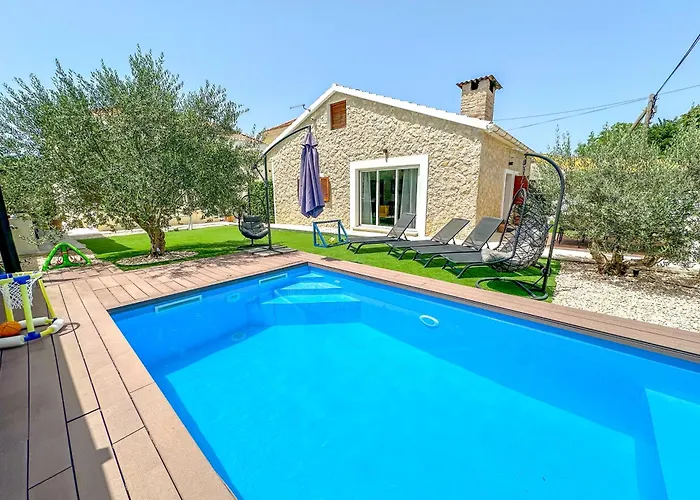 Mustra House - Private Pool & Sauna * זאדאר