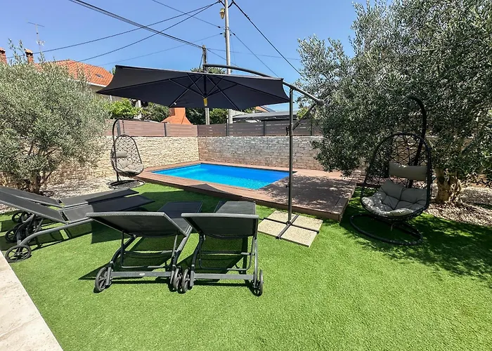 Mustra House - Private Pool & Sauna * זאדאר